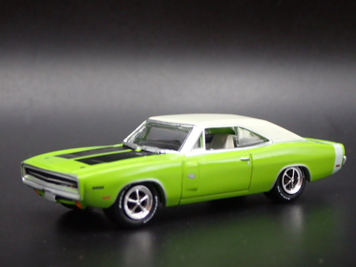 1970 70 DODGE CHARGER HEMI RT 1:64 SCALE COLLECTIBLE DIORAMA DIECAST MODEL CAR-Burning Rubber Toy Company