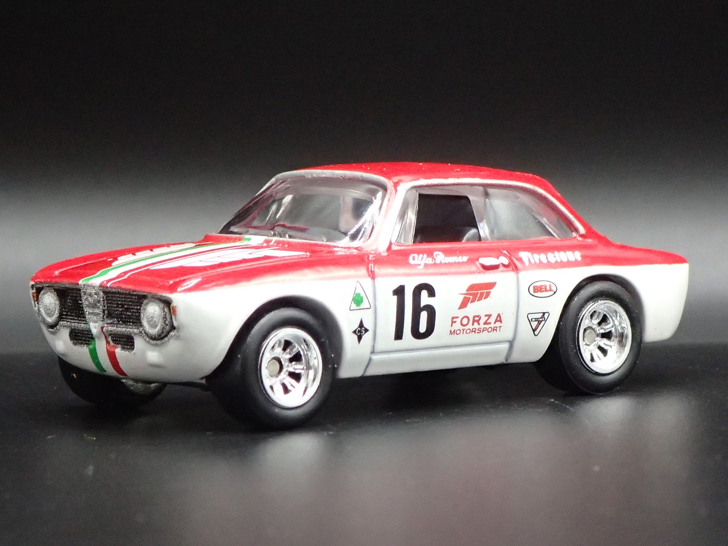 1965-1969 ALFA ROMEO GIULIA SPRINT GTA RARE 1:64 SCALE DIORAMA DIECAST MODEL CAR