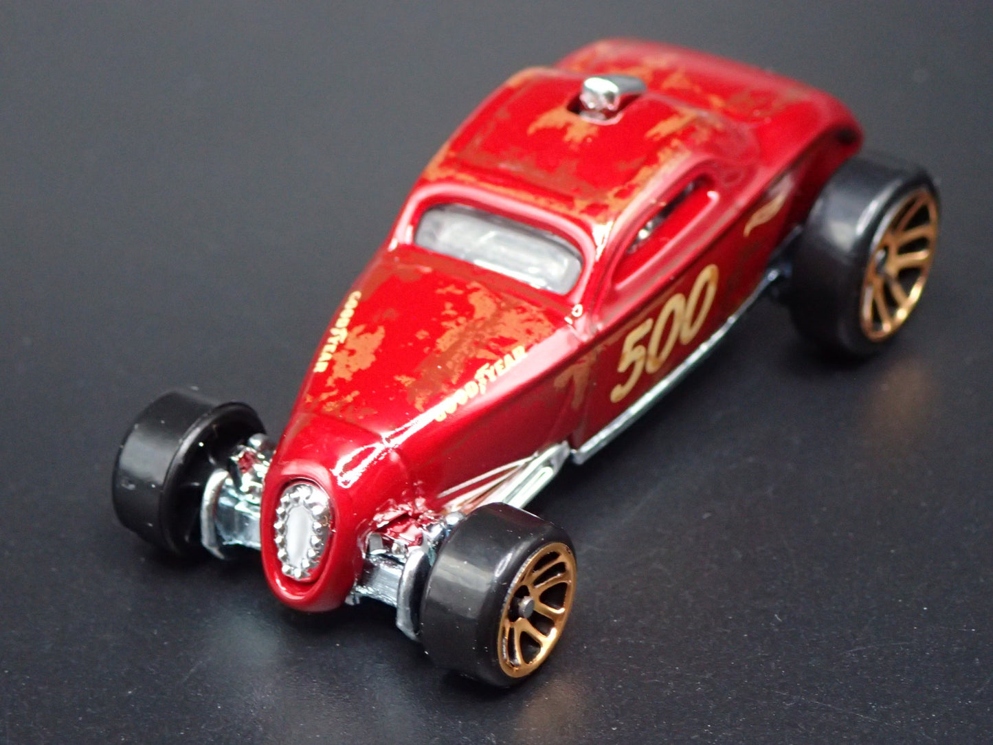 1932 32 FORD ROADSTER COUPE BARN FIND RED 1:64 SCALE DIORAMA DIECAST MODEL CAR