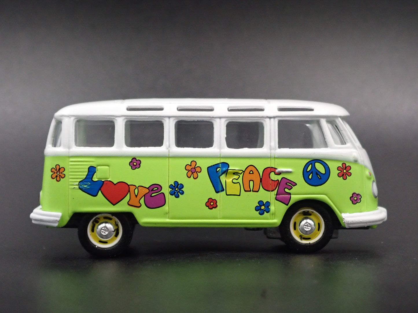 1950-1967 VW VOLKSWAGEN TYPE 2 T1 23 WINDOW BUS 1:64 SCALE DIECAST MODEL CAR