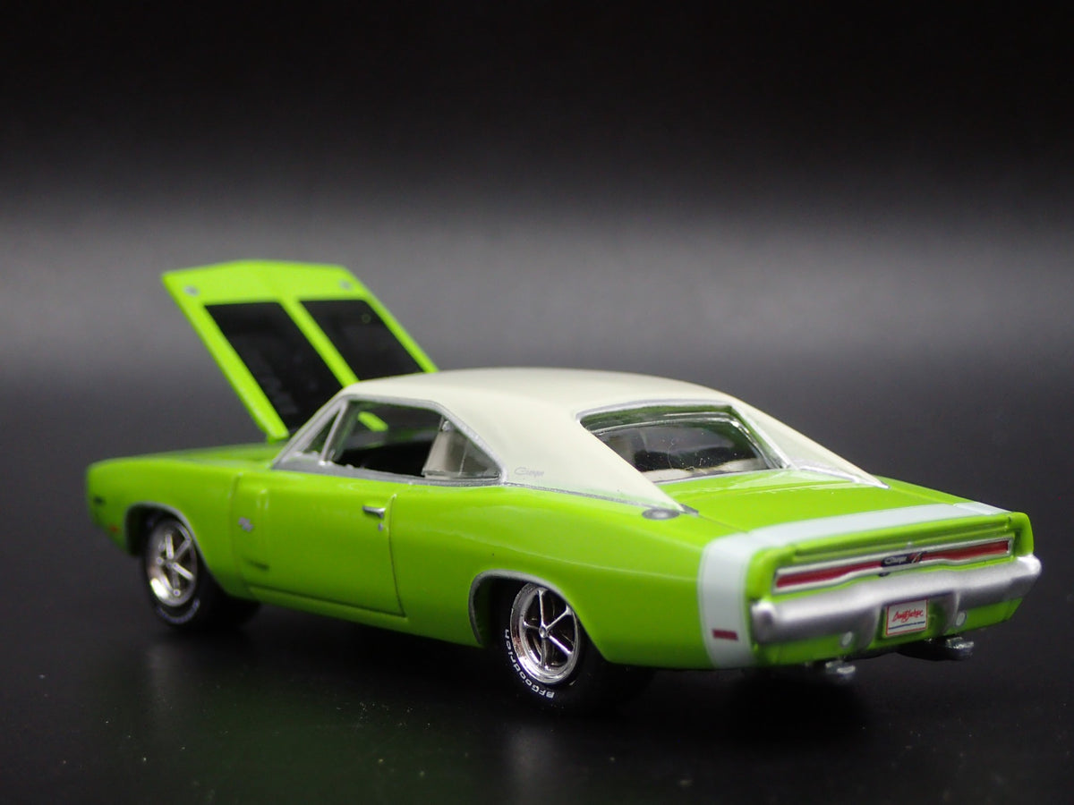 1970 70 DODGE CHARGER HEMI RT 1:64 SCALE COLLECTIBLE DIORAMA DIECAST MODEL CAR-Burning Rubber Toy Company