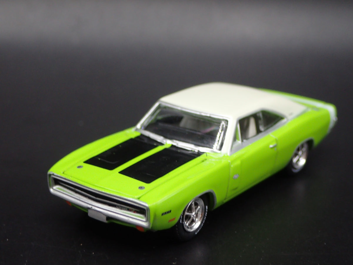 1970 70 DODGE CHARGER HEMI RT 1:64 SCALE COLLECTIBLE DIORAMA DIECAST MODEL CAR-Burning Rubber Toy Company