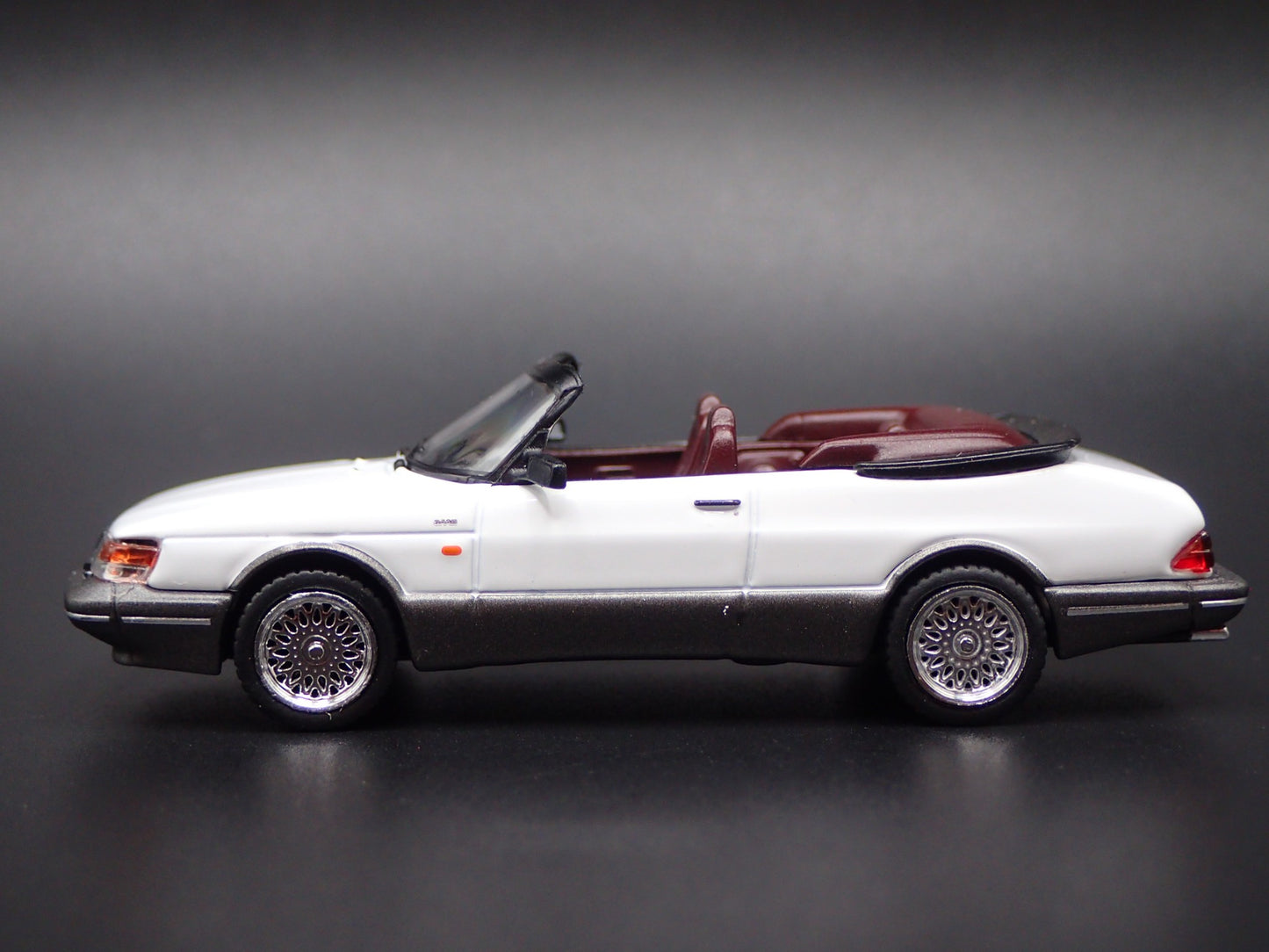 1978-1998 SAAB 900 TURBO CONVERTIBLE WHITE 1/64 SCALE DIORAMA DIECAST MODEL CAR