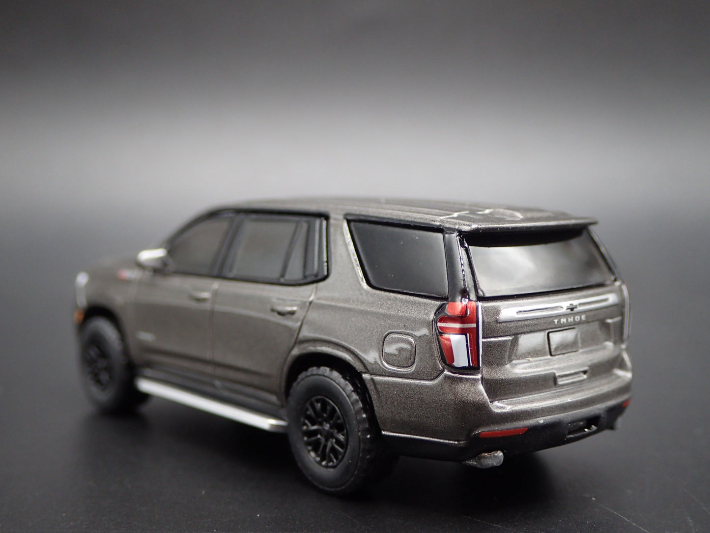 2021-2025 CHEVY CHEVROLET TAHOE Z71 GRAY 1:64 SCALE DIORAMA DIECAST MODEL CAR