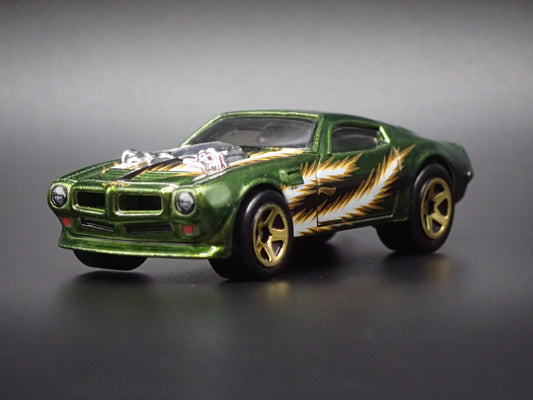 1970 70 PONTIAC FIREBIRD TRANS AM TA GREEN 1:64 SCALE DIORAMA DIECAST MODEL CAR