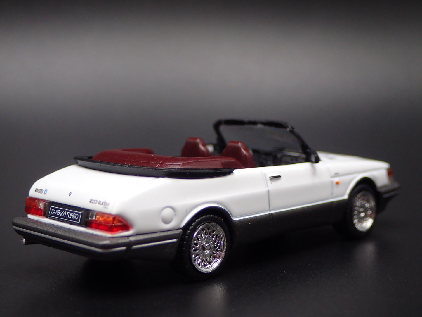 1978-1998 SAAB 900 TURBO CONVERTIBLE WHITE 1/64 SCALE DIORAMA DIECAST MODEL CAR