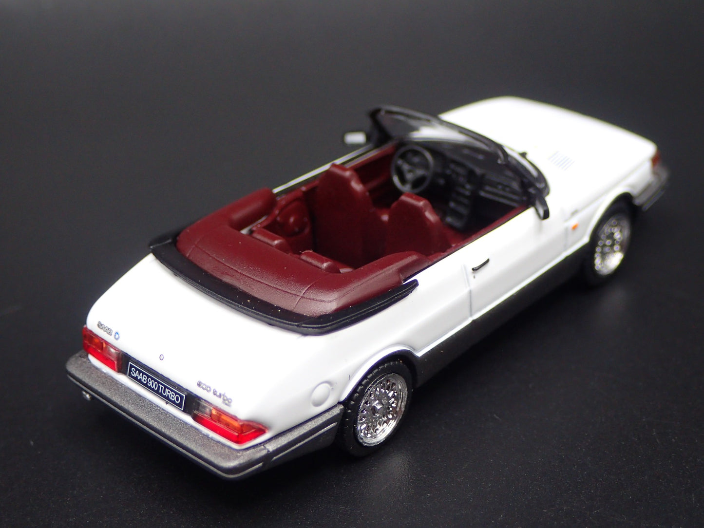 1978-1998 SAAB 900 TURBO CONVERTIBLE WHITE 1/64 SCALE DIORAMA DIECAST MODEL CAR