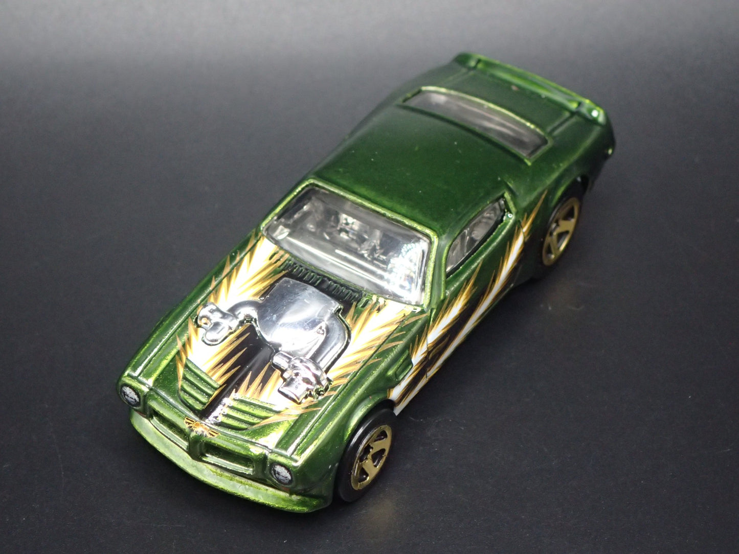 1970 70 PONTIAC FIREBIRD TRANS AM TA GREEN 1:64 SCALE DIORAMA DIECAST MODEL CAR