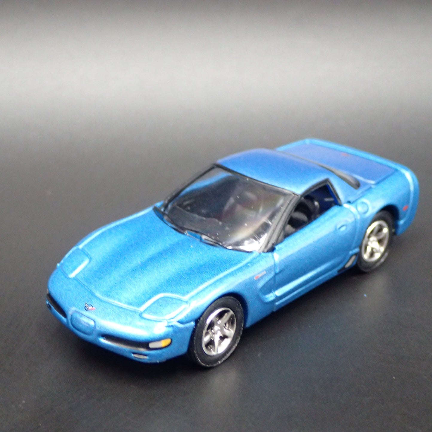 1997-2004 CHEVY CHEVROLET CORVETTE Z06 C5 1:64 SCALE DIORAMA DIECAST MODEL CAR