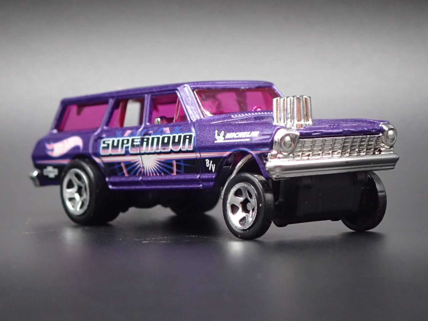 1964 CHEVY CHEVROLET NOVA II STATION WAGON GASSER 1:64 SCALE DIECAST MODEL CAR