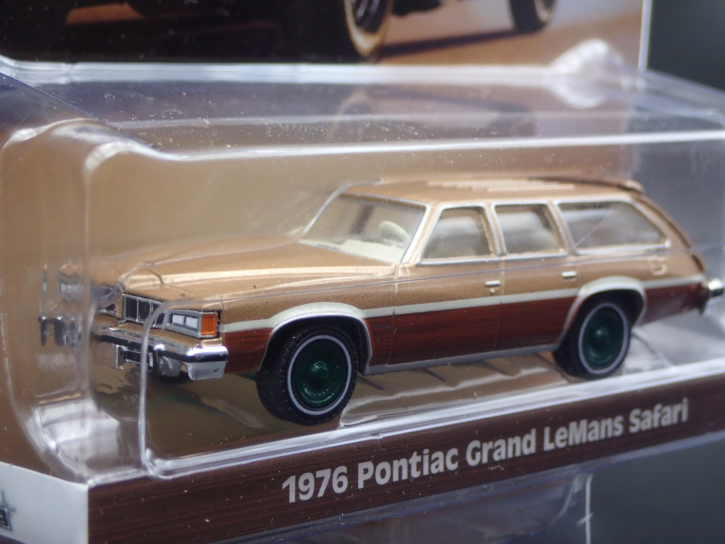 2022 GREENLIGHT GREEN MACHINE 1976 PONTIAC GRAND LEMANS SAFARI ESTATE WAGONS 7