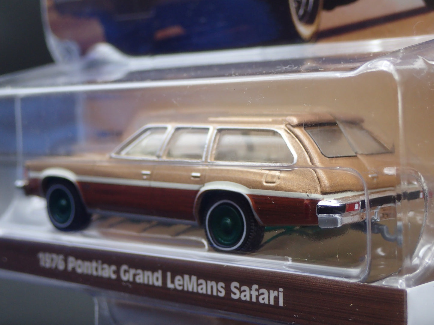 2022 GREENLIGHT GREEN MACHINE 1976 PONTIAC GRAND LEMANS SAFARI ESTATE WAGONS 7