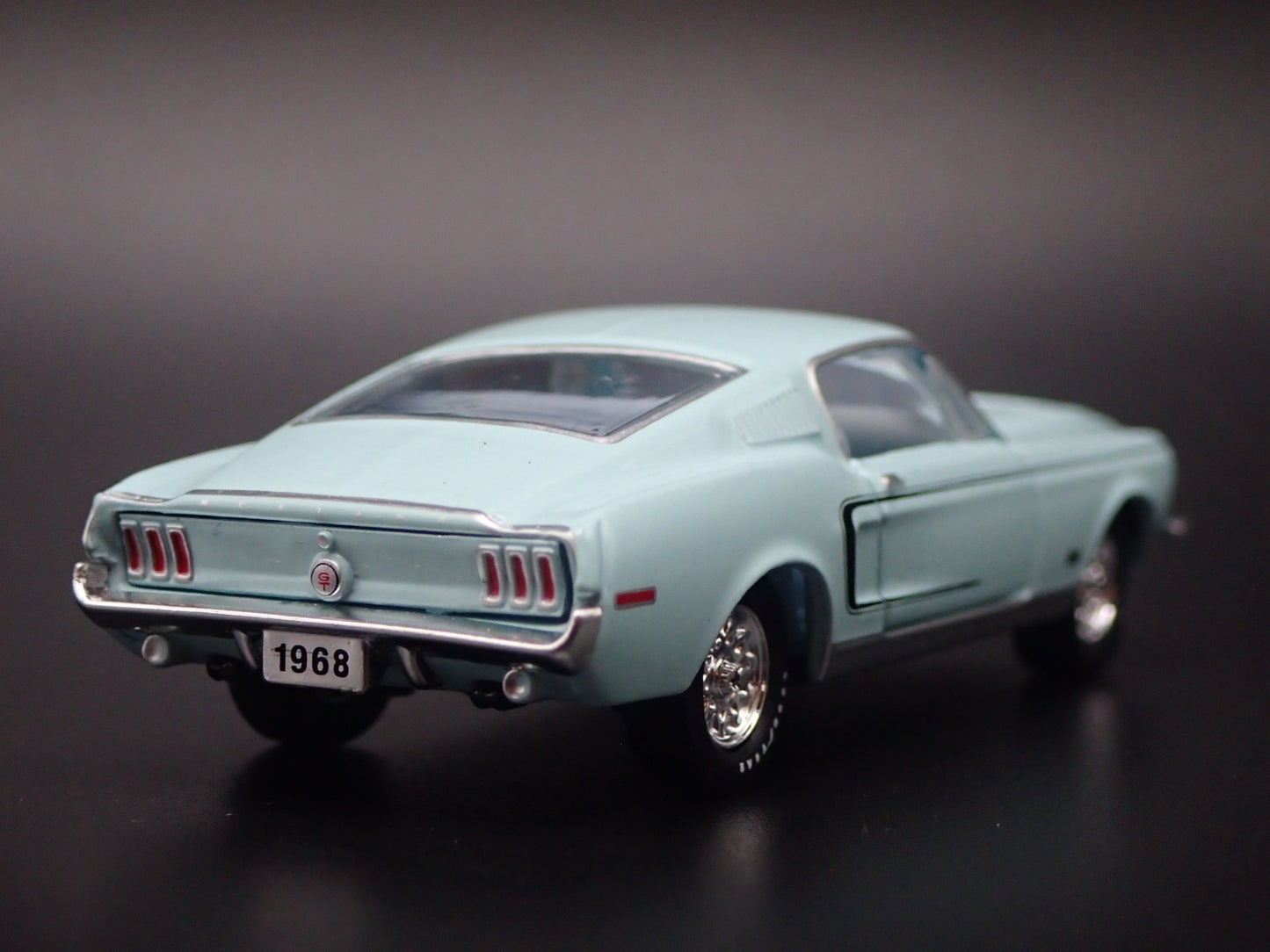 1968 68 FORD MUSTANG GT 390 FASTBACK BLUE 1:64 SCALE DIORAMA DIECAST MODEL CAR