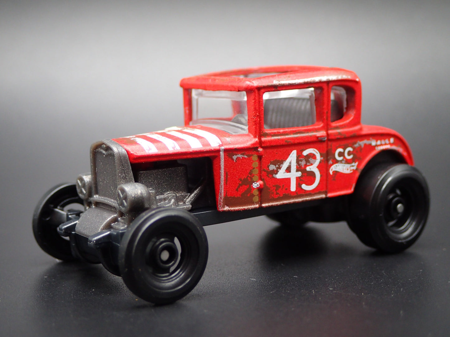 1931 31 FORD MODEL A CUSTOM RED 1:64 SCALE COLLECTIBLE DIORAMA DIECAST MODEL CAR