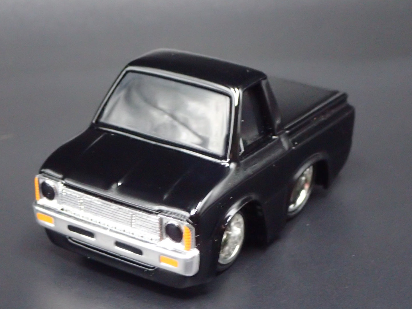 1981 81 TOYOTA HI LUX PICKUP TRUCK CAR TUNED BLACK 1/64 SCALE DIECAST MODEL CAR