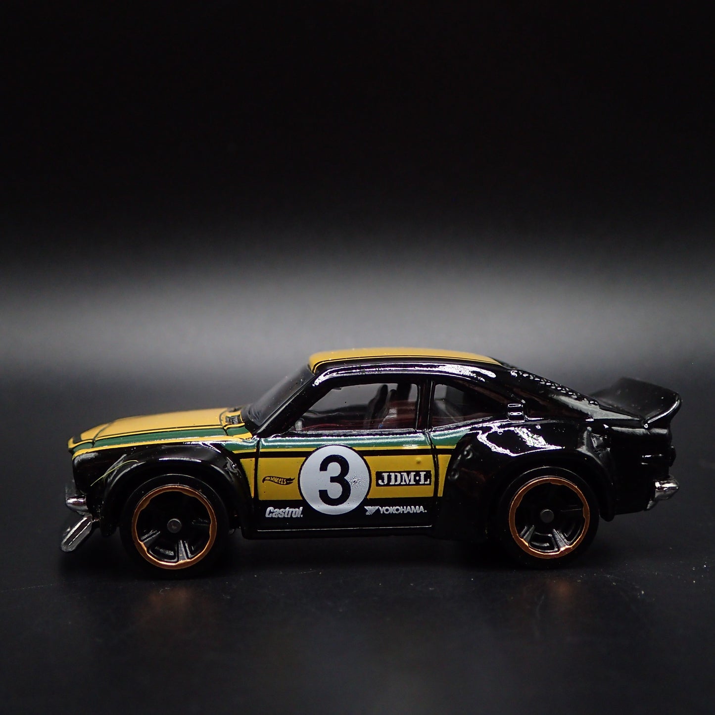 1971-1978 MAZDA RX3 JDM-L RACE 1:64 SCALE COLLECTIBLE DIORAMA DIECAST MODEL CAR