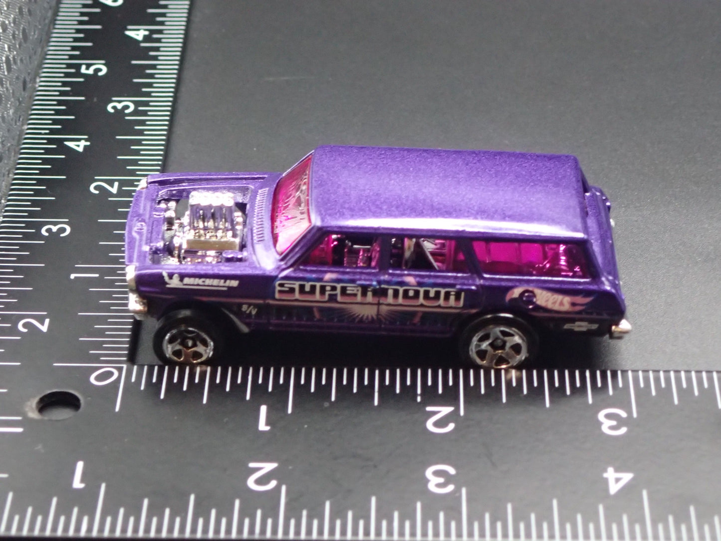 1964 CHEVY CHEVROLET NOVA II STATION WAGON GASSER 1:64 SCALE DIECAST MODEL CAR