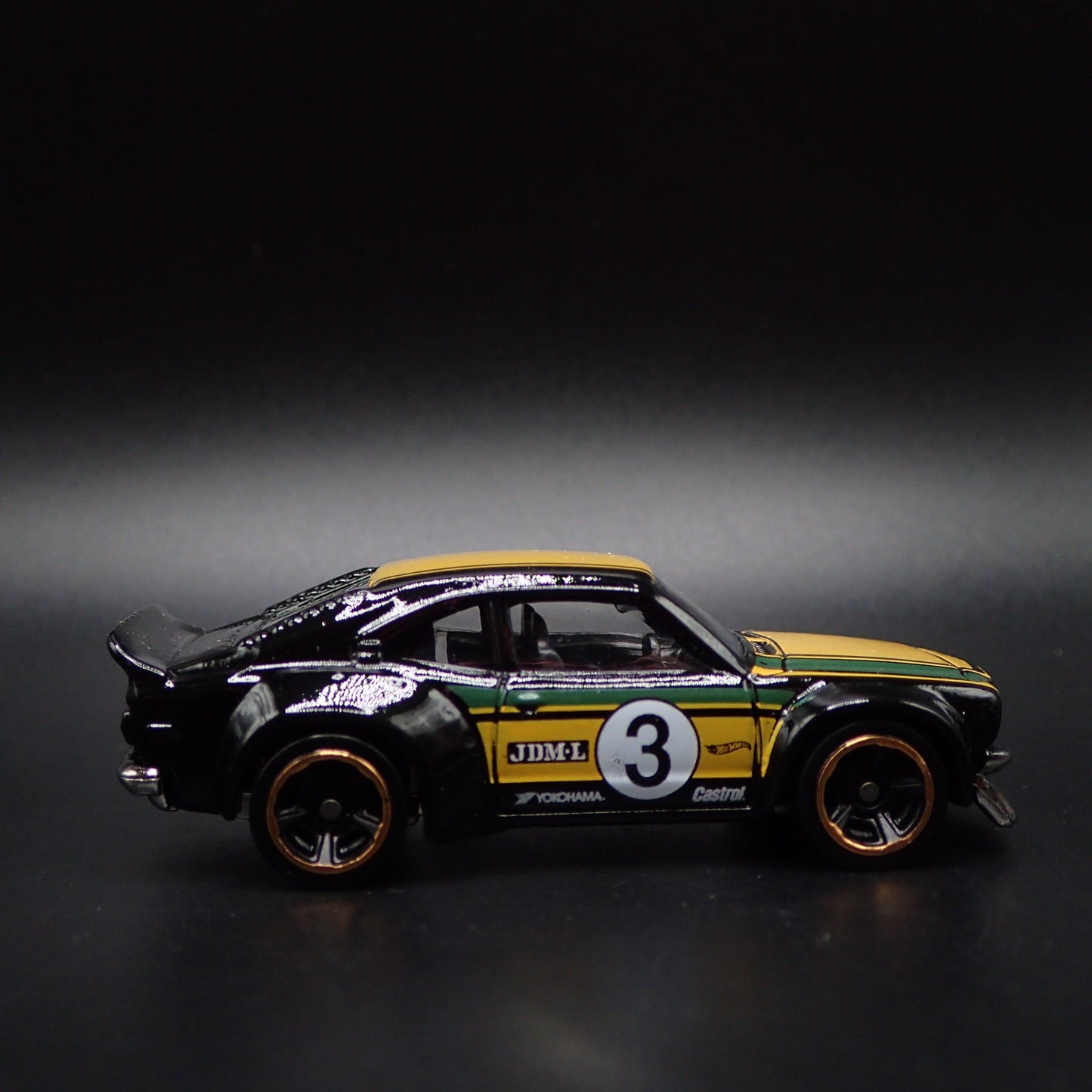 1971-1978 MAZDA RX3 JDM-L RACE 1:64 SCALE COLLECTIBLE DIORAMA DIECAST MODEL CAR