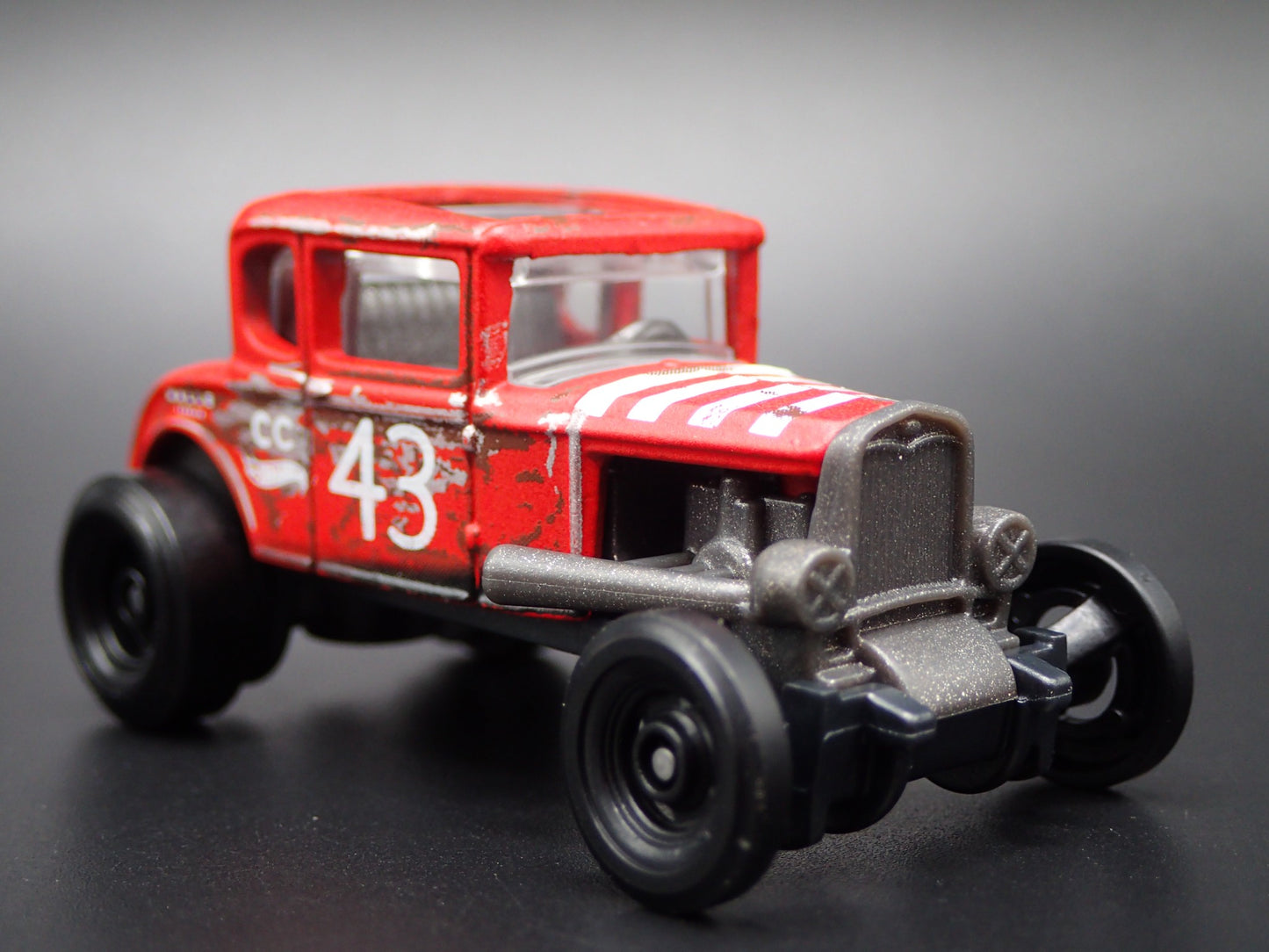 1931 31 FORD MODEL A CUSTOM RED 1:64 SCALE COLLECTIBLE DIORAMA DIECAST MODEL CAR