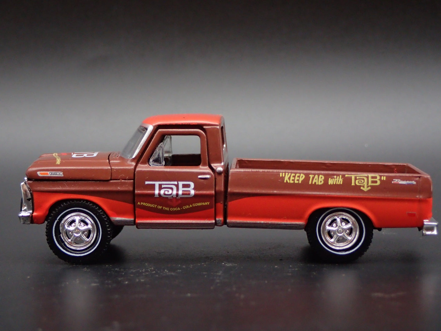 1969 69 FORD F100 RANGER PICKUP TRUCK TAB 1:64 SCALE DIORAMA DIECAST MODEL CAR