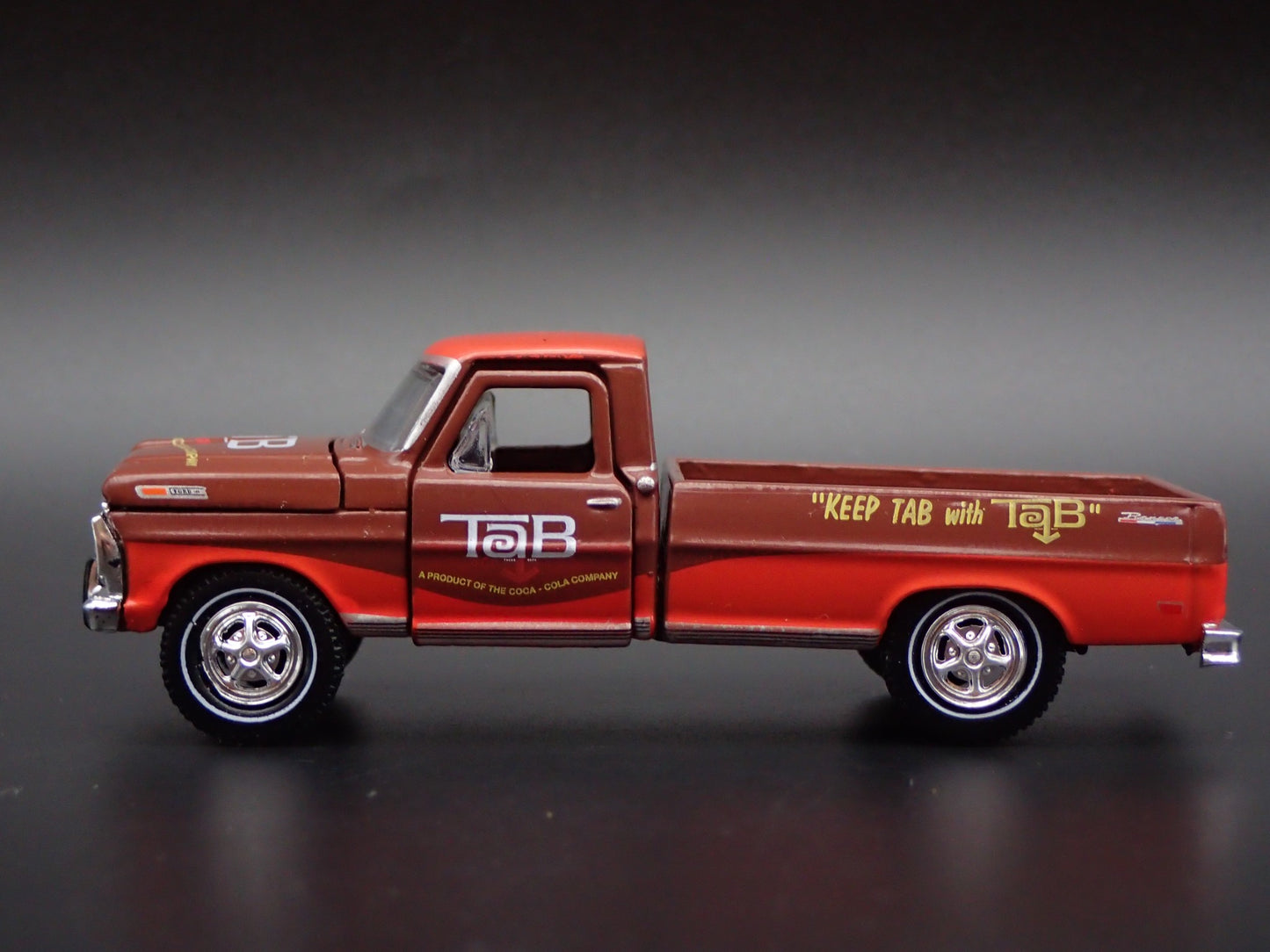 1969 69 FORD F100 RANGER PICKUP TRUCK TAB 1:64 SCALE DIORAMA DIECAST MODEL CAR