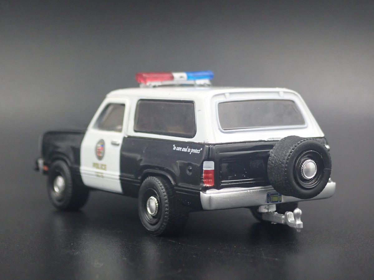 1977 77 DODGE RAMCHARGER LAPD POLICE W HITCH RARE 1/64 SCALE DIECAST MODEL CAR-Burning Rubber Toy Company