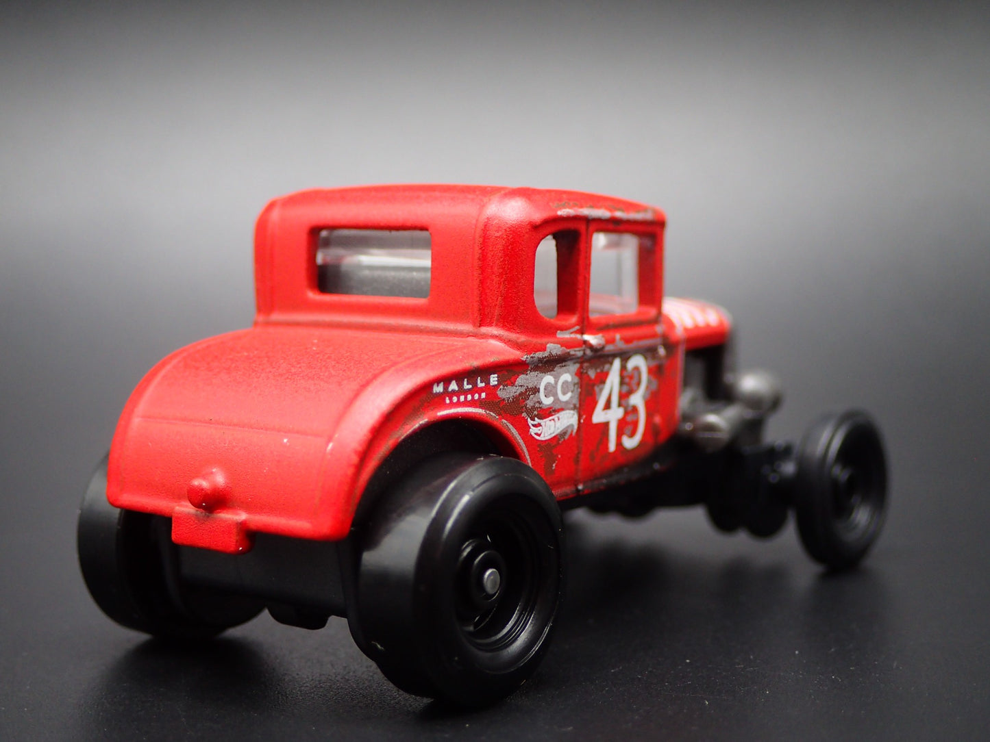 1931 31 FORD MODEL A CUSTOM RED 1:64 SCALE COLLECTIBLE DIORAMA DIECAST MODEL CAR