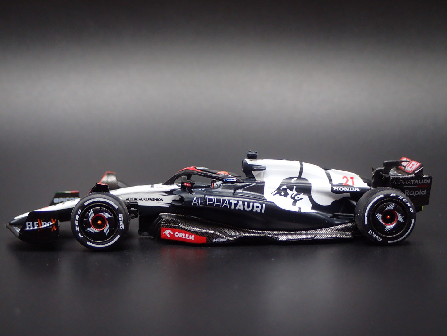 ALPHA TAURI AT04 #21 F1 NYCK DE VRIES 2023 AUS GP 1:64 SCALE DIECAST MODEL CAR