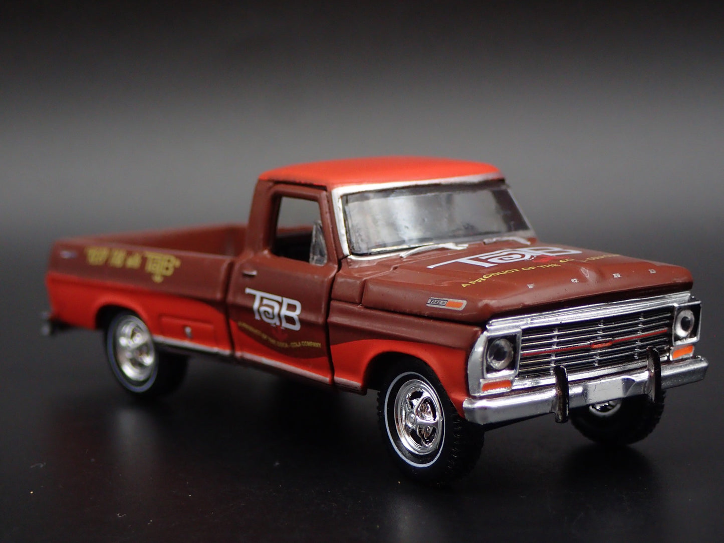 1969 69 FORD F100 RANGER PICKUP TRUCK TAB 1:64 SCALE DIORAMA DIECAST MODEL CAR