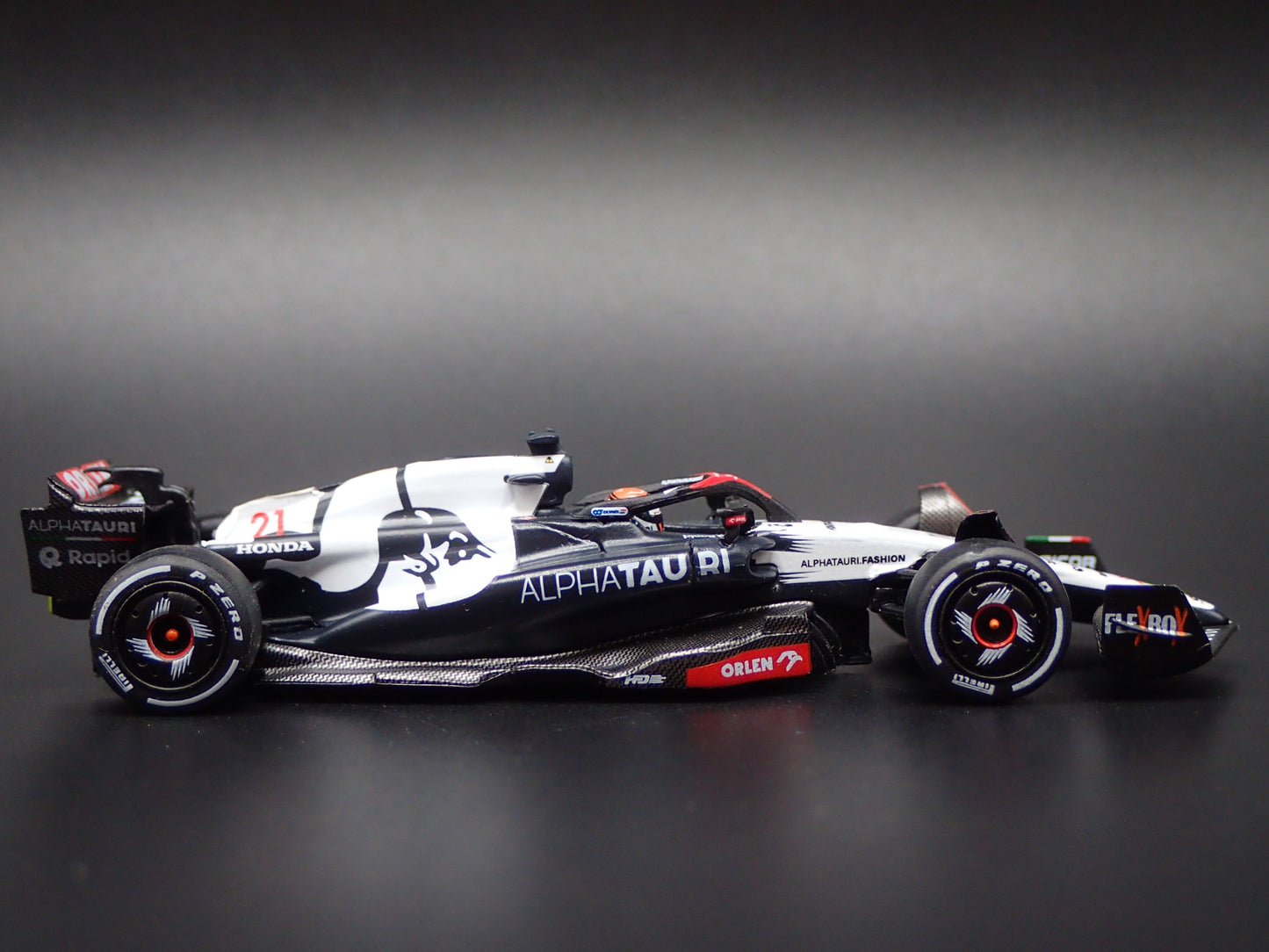 ALPHA TAURI AT04 #21 F1 NYCK DE VRIES 2023 AUS GP 1:64 SCALE DIECAST MODEL CAR