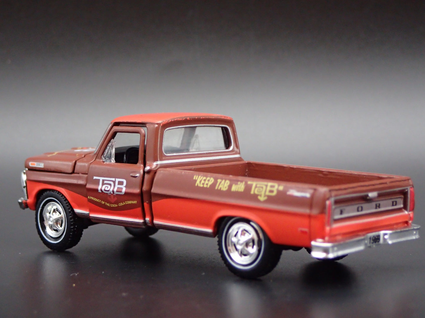 1969 69 FORD F100 RANGER PICKUP TRUCK TAB 1:64 SCALE DIORAMA DIECAST MODEL CAR