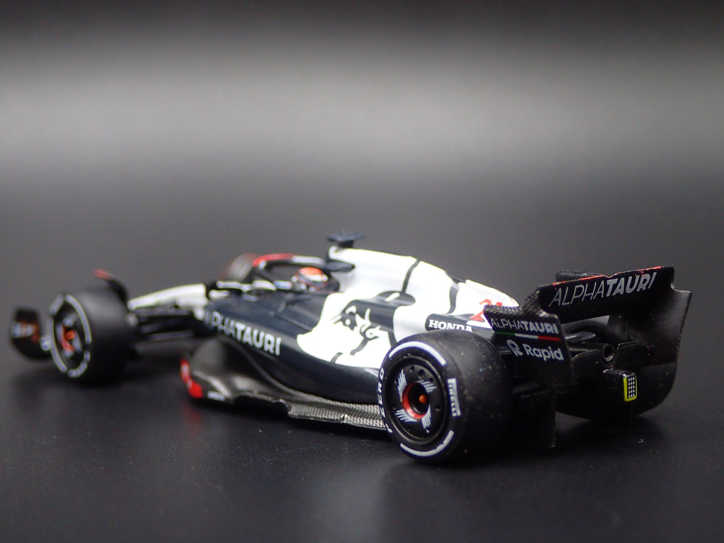 ALPHA TAURI AT04 #21 F1 NYCK DE VRIES 2023 AUS GP 1:64 SCALE DIECAST MODEL CAR