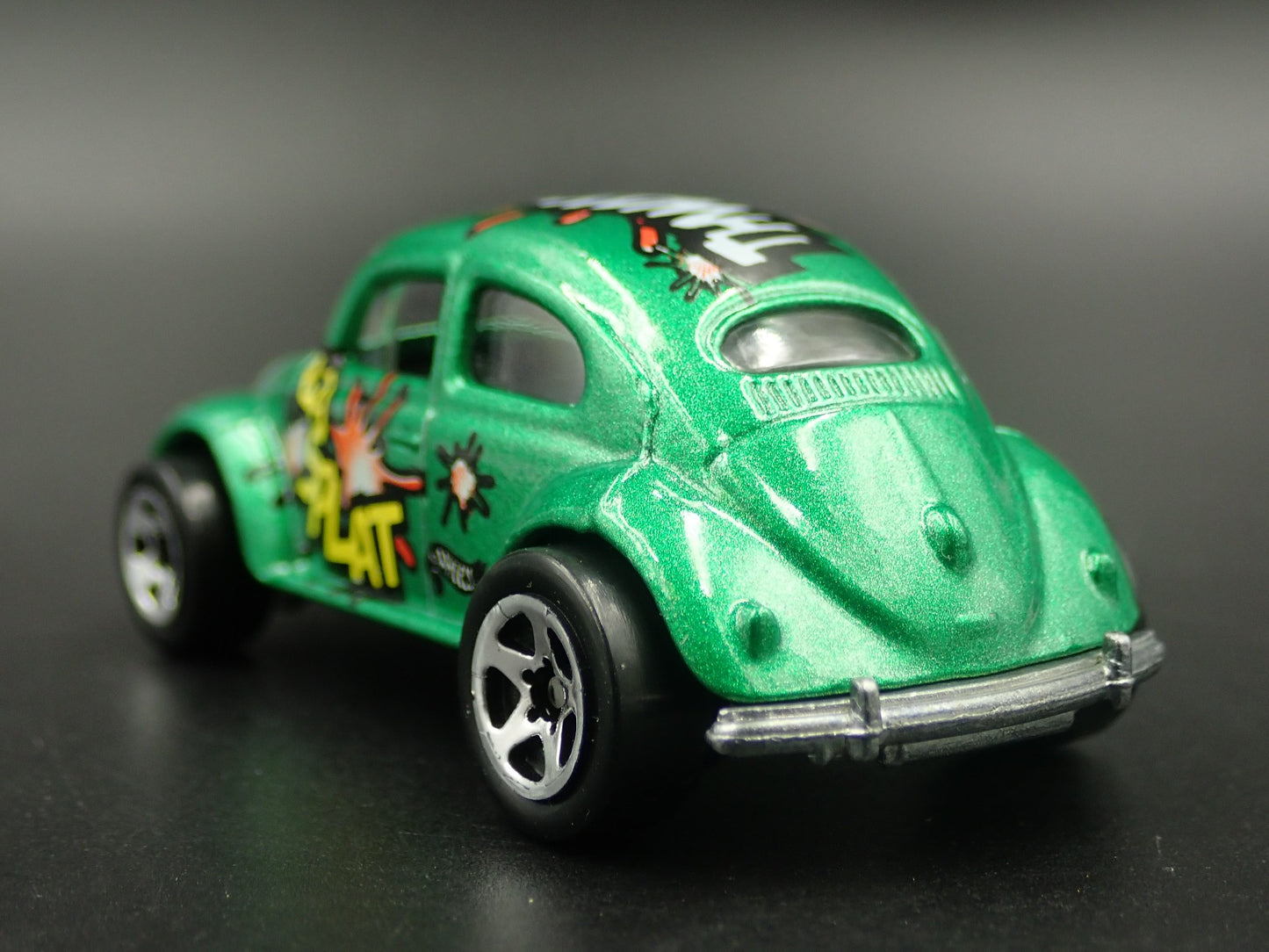 1960-1967 VW VOLKSWAGEN CLASSIC BEETLE BUG 1:64 SCALE DIORAMA DIECAST MODEL CAR