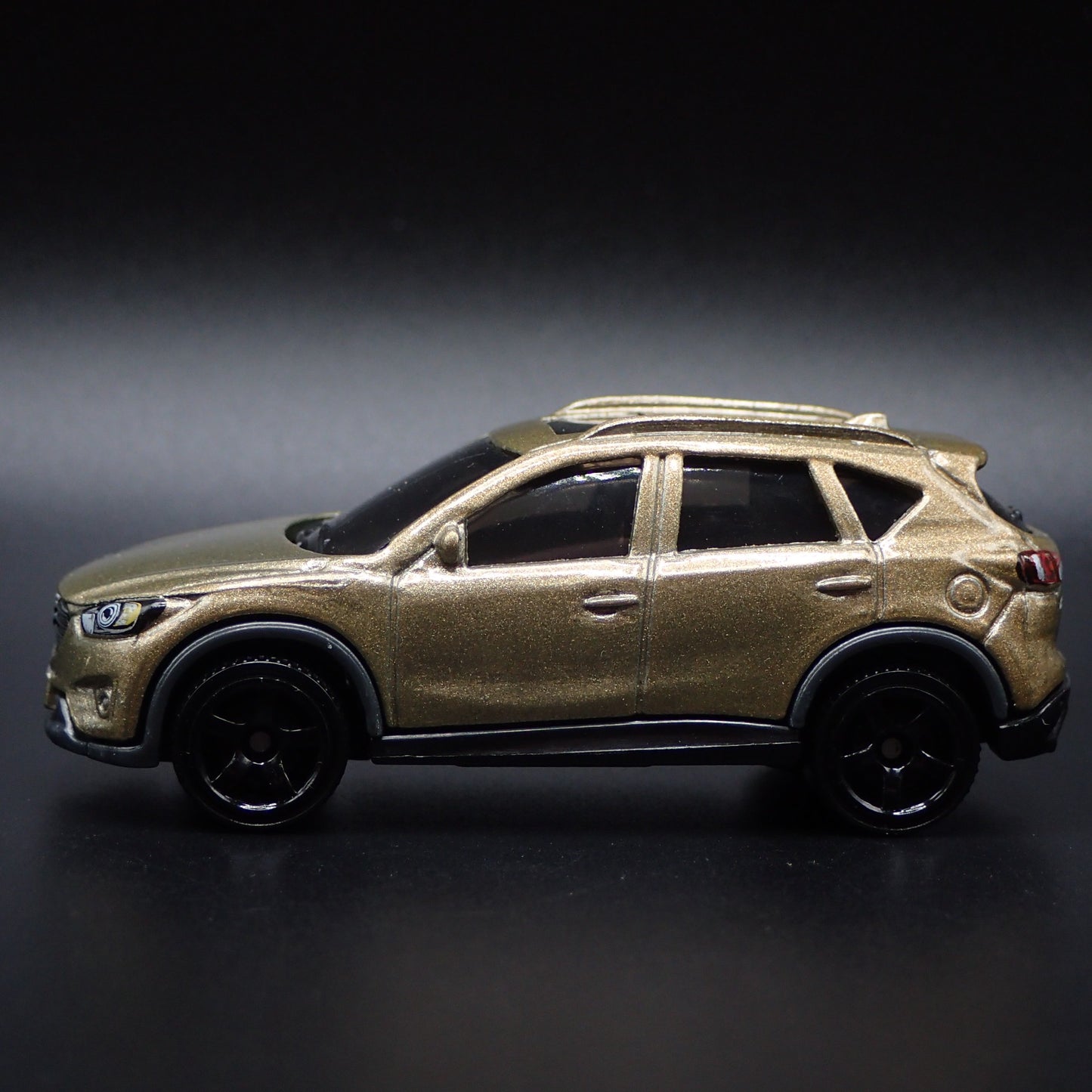 2013 - 2016 MAZDA CX5 SUV GOLD 1:64 SCALE COLLECTIBLE DIORAMA DIECAST MODEL CAR