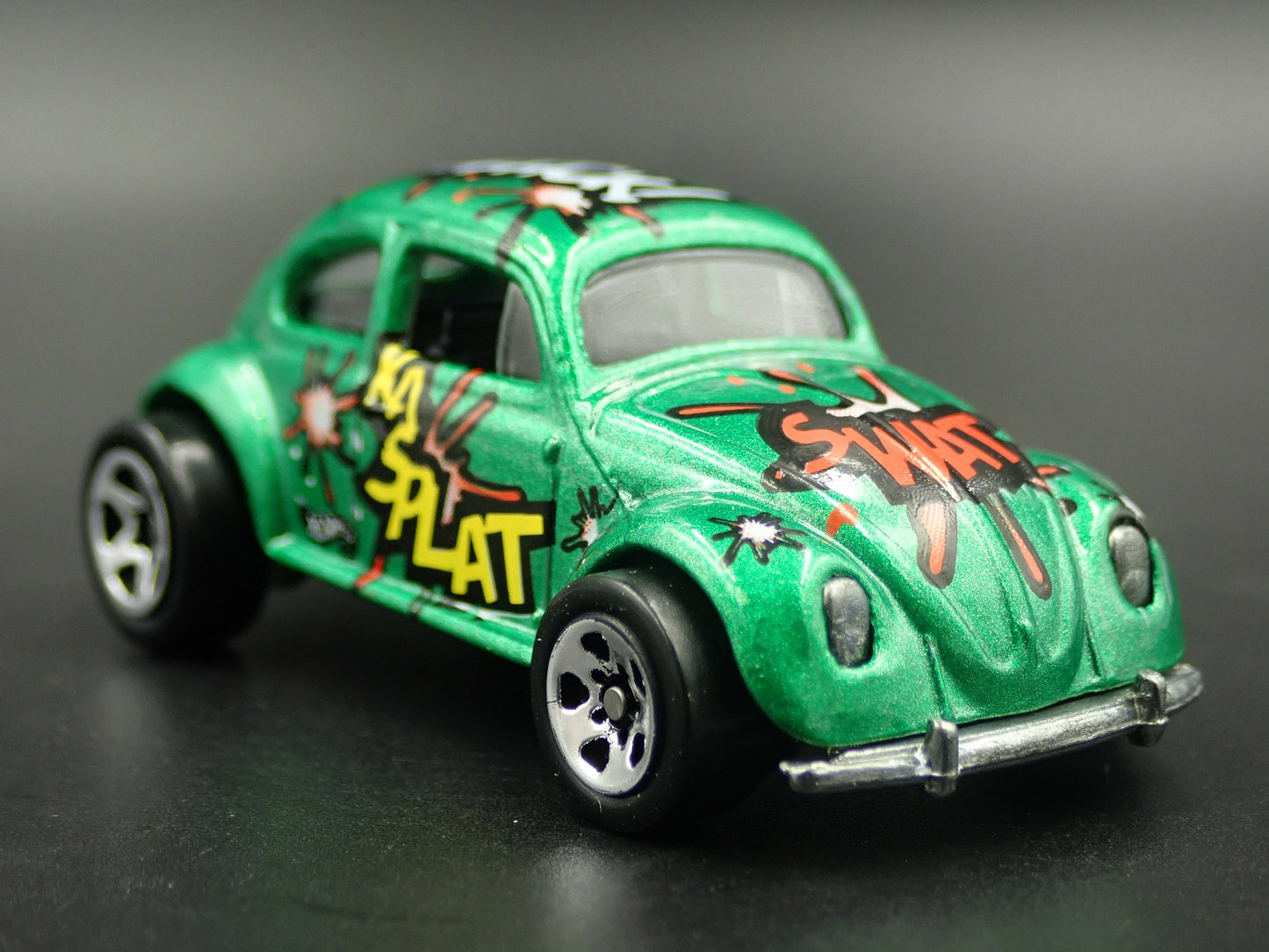 1960-1967 VW VOLKSWAGEN CLASSIC BEETLE BUG 1:64 SCALE DIORAMA DIECAST MODEL CAR