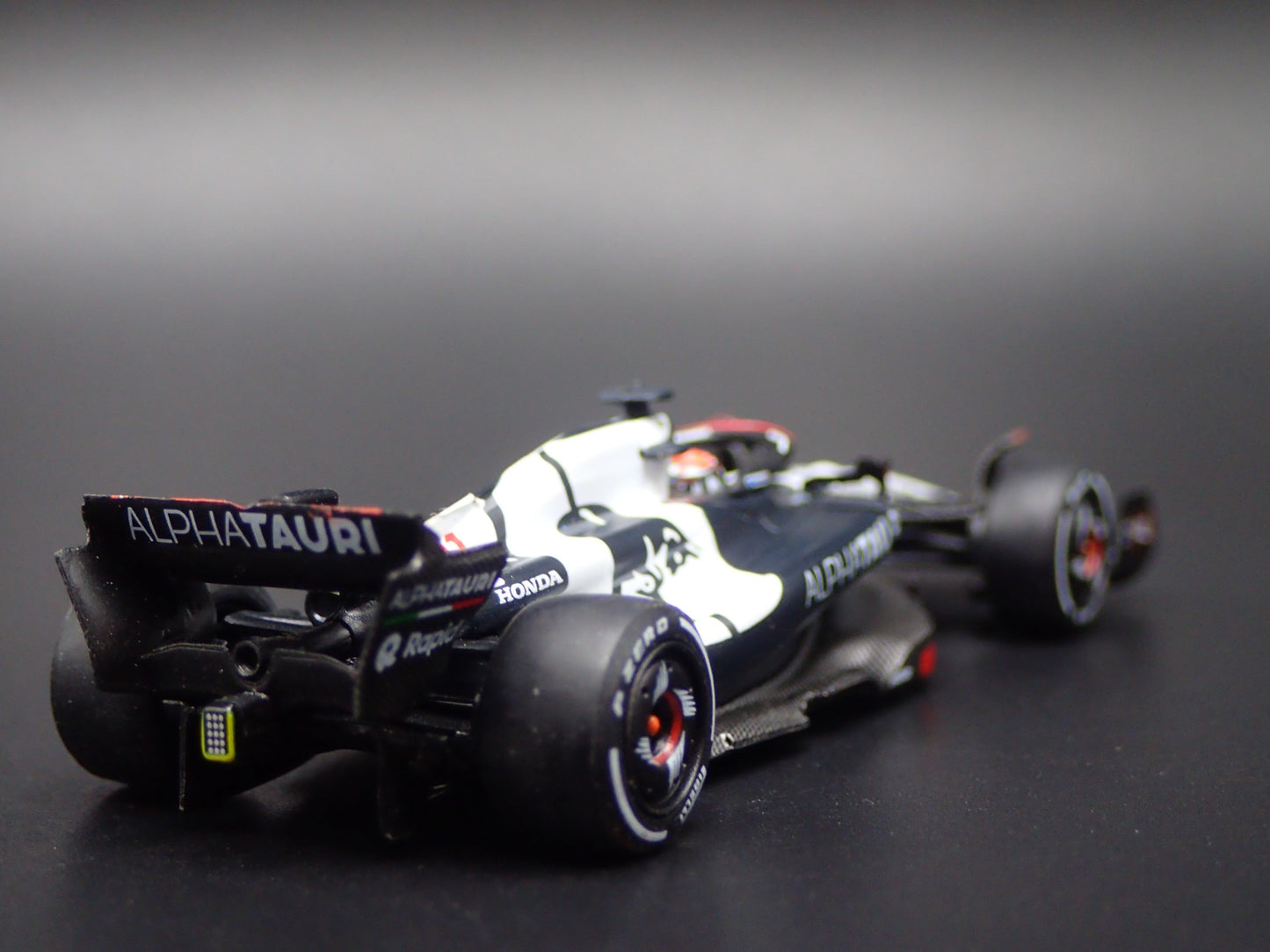 ALPHA TAURI AT04 #21 F1 NYCK DE VRIES 2023 AUS GP 1:64 SCALE DIECAST MODEL CAR