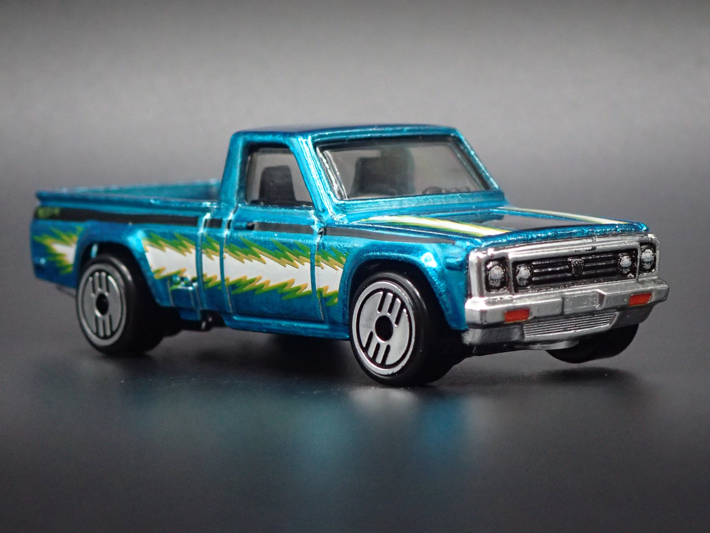 1974-1977 MAZDA REPU PICKUP TRUCK JDM BLUE 1:64 SCALE DIORAMA DIECAST MODEL CAR