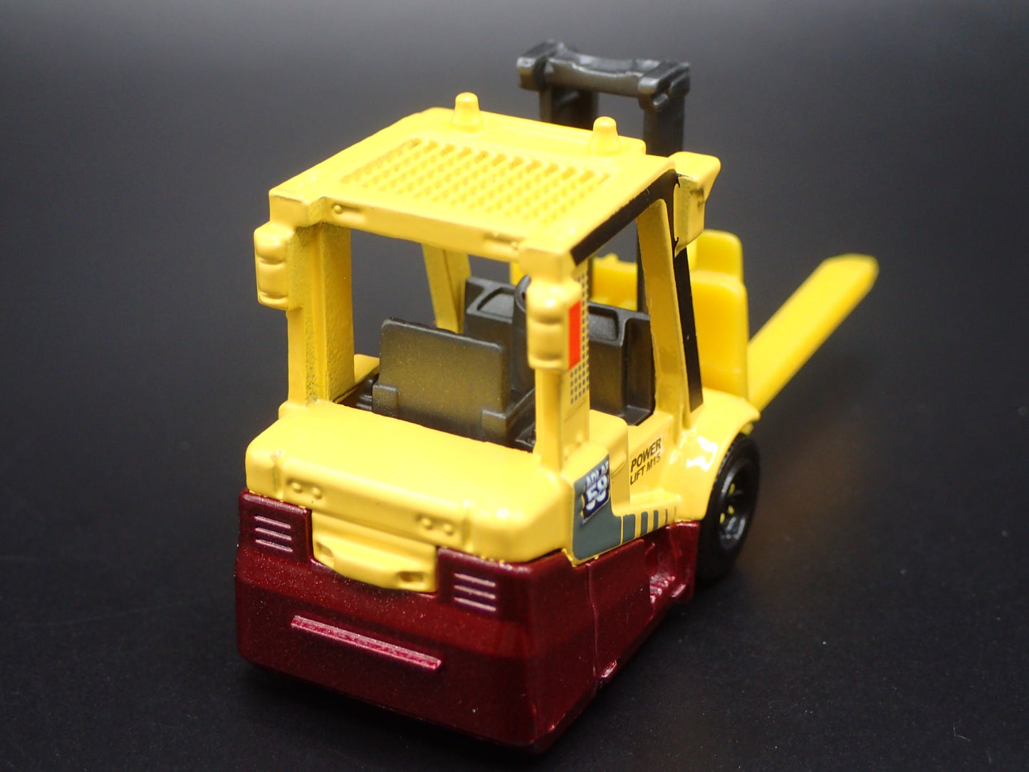 CONSTRUCTION FORKLIFT YELLOW 1:64 MB SCALE COLLECTIBLE DIORAMA DIECAST MODEL CAR
