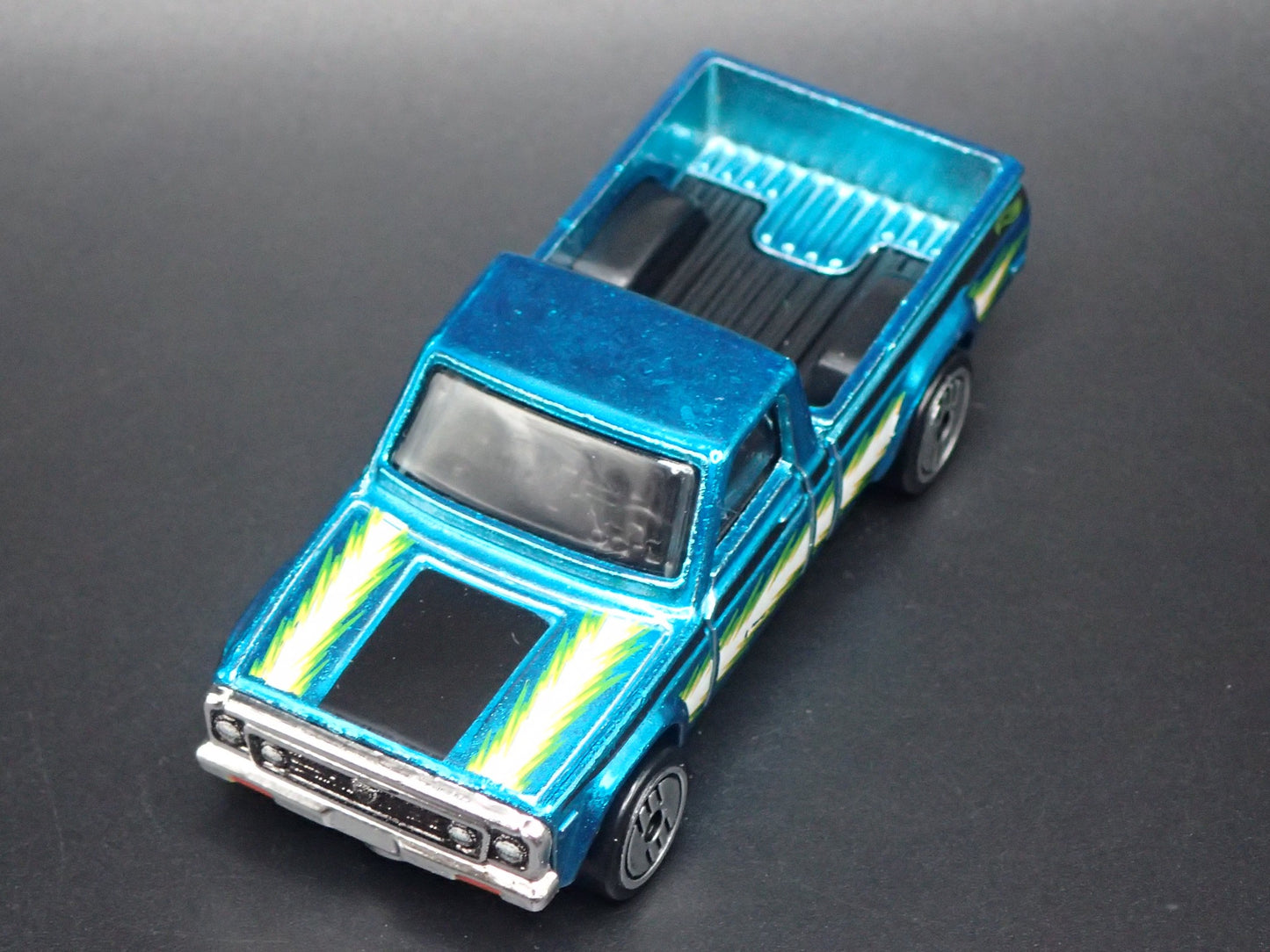 1974-1977 MAZDA REPU PICKUP TRUCK JDM BLUE 1:64 SCALE DIORAMA DIECAST MODEL CAR