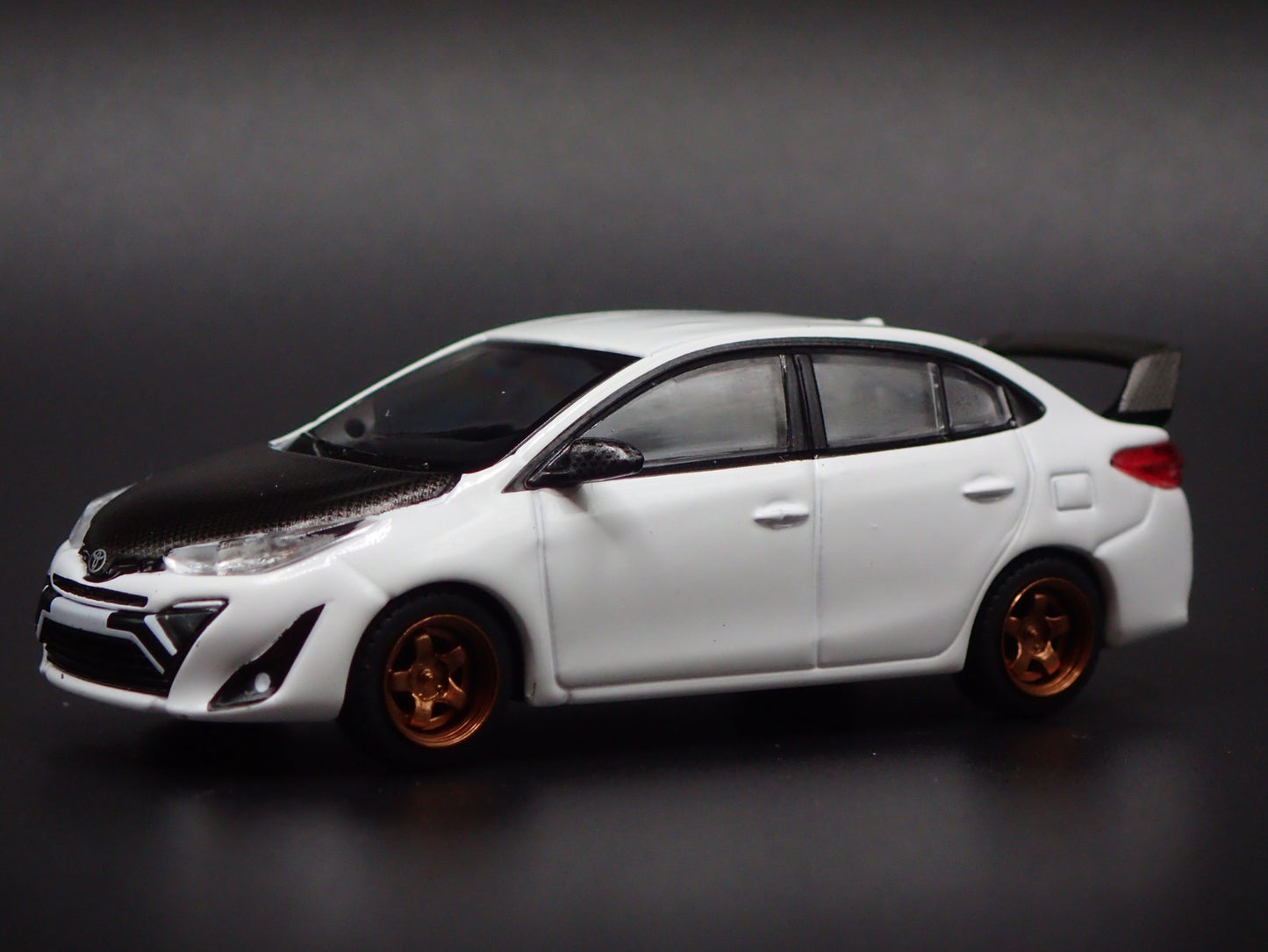 2020-2025 TOYOTA GR YARIS VIOS WHITE 1/64 SCALE COLLECTIBLE DIECAST MODEL CAR