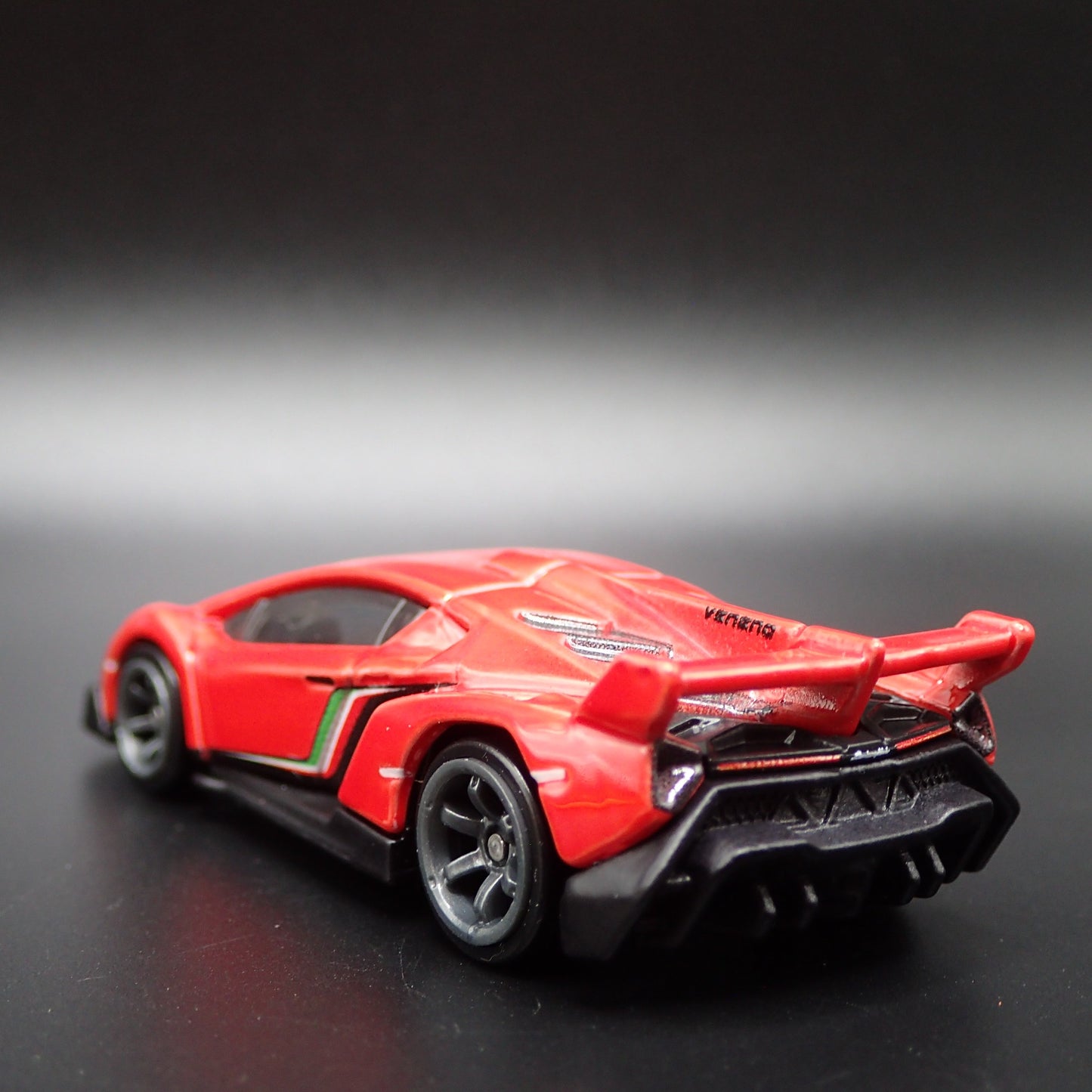 2013-2014 LAMBORGHINI VENENO SUPER CAR 1:64 SCALE COLLECTIBLE DIECAST MODEL CAR