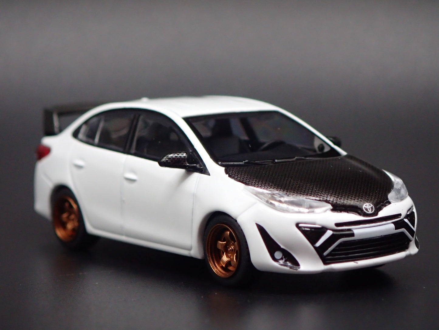 2020-2025 TOYOTA GR YARIS VIOS WHITE 1/64 SCALE COLLECTIBLE DIECAST MODEL CAR