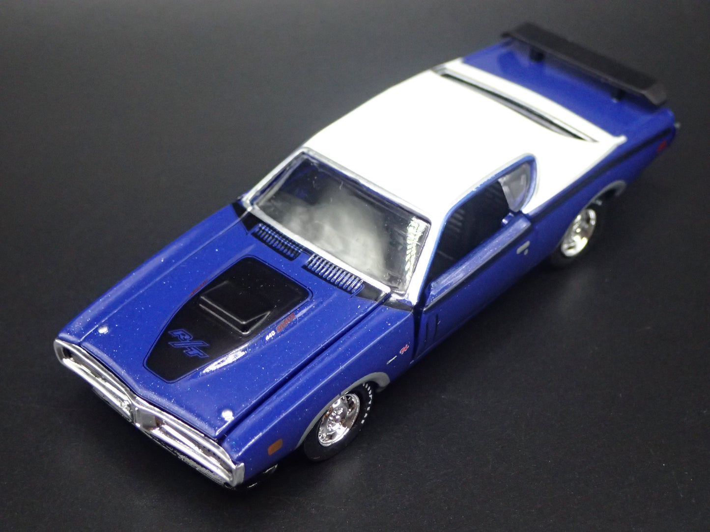 1971 71 DODGE CHARGER RT 440 6 PACK 1:64 SCALE COLLECTIBLE DIECAST MODEL CAR