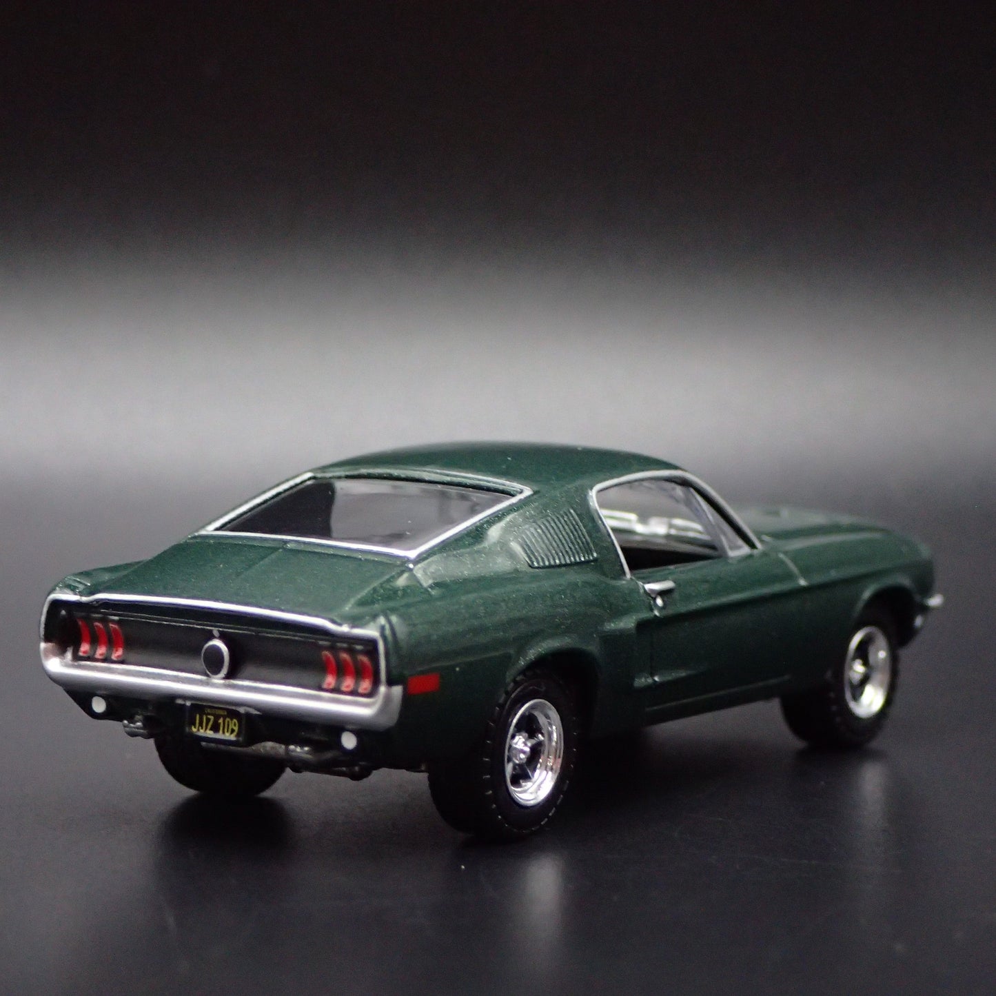 1968 68 FORD MUSTANG GT MCQUEEN BULLITT 1/64 SCALE COLLECTIBLE DIECAST MODEL CAR