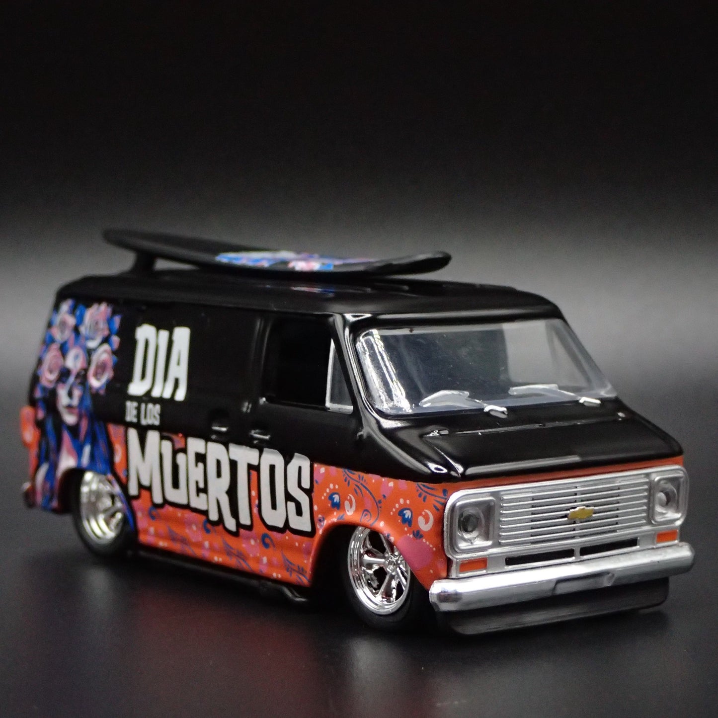 1971 71 CHEVY CHEVROLET VAN G10 DIA DE LOS MUERTOS 1:64 SCALE DIECAST MODEL CAR