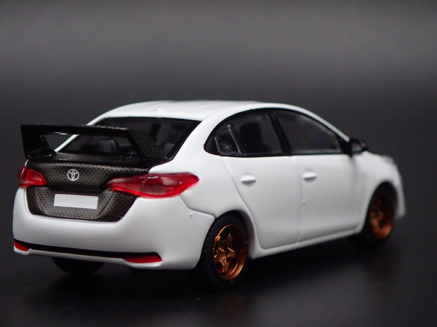2020-2025 TOYOTA GR YARIS VIOS WHITE 1/64 SCALE COLLECTIBLE DIECAST MODEL CAR