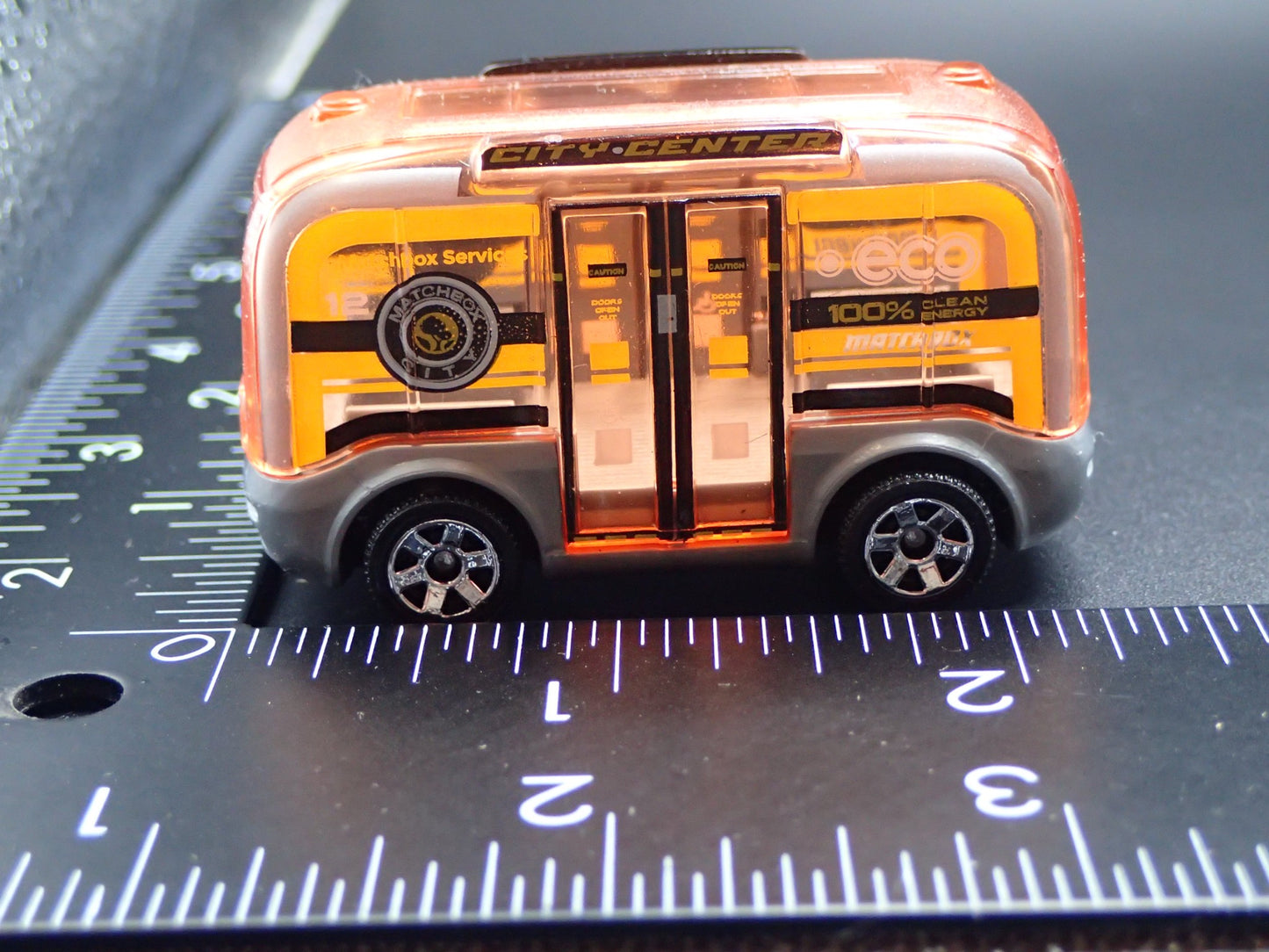 SELF DRIVING BUS CITY CENTER 1:64 MB SCALE COLLECTIBLE DIORAMA DIECAST MODEL CAR
