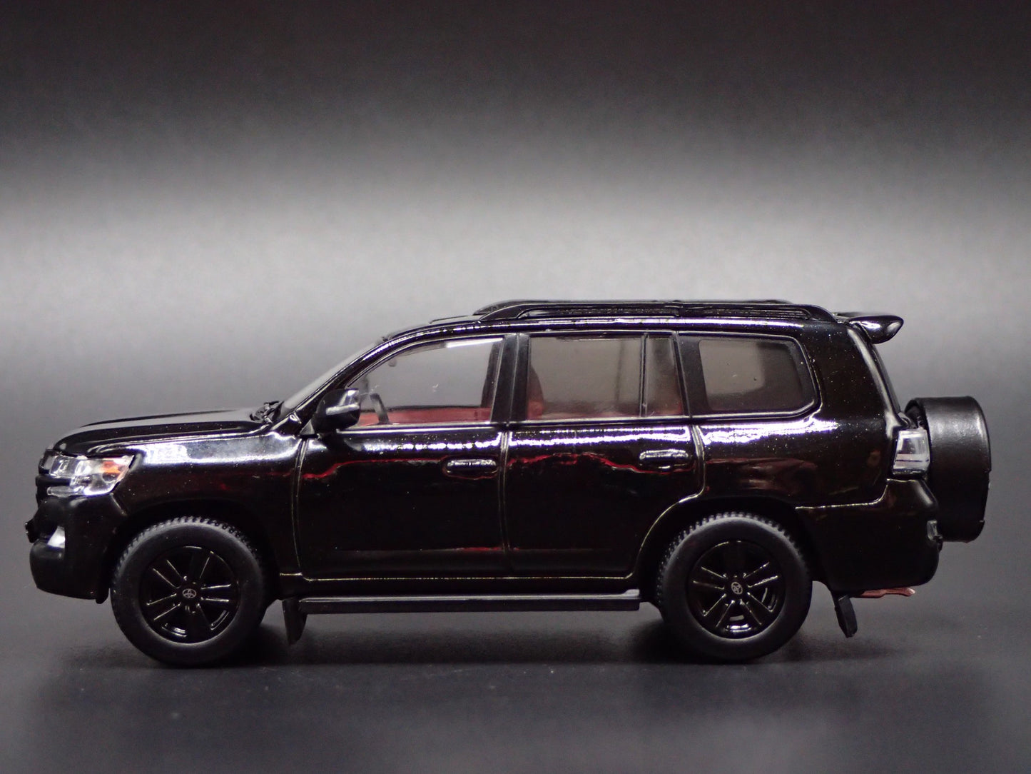2008-2021 TOYOTA LAND CRUISER 200 SERIES BLACK 1/64 SCALE DIECAST MODEL CAR