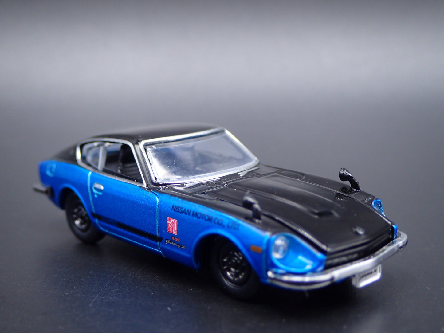 1970-1973 NISSAN FAIRLADY Z 240Z Z432 JDM1:64 SCALE DIORAMA DIECAST MODEL CAR