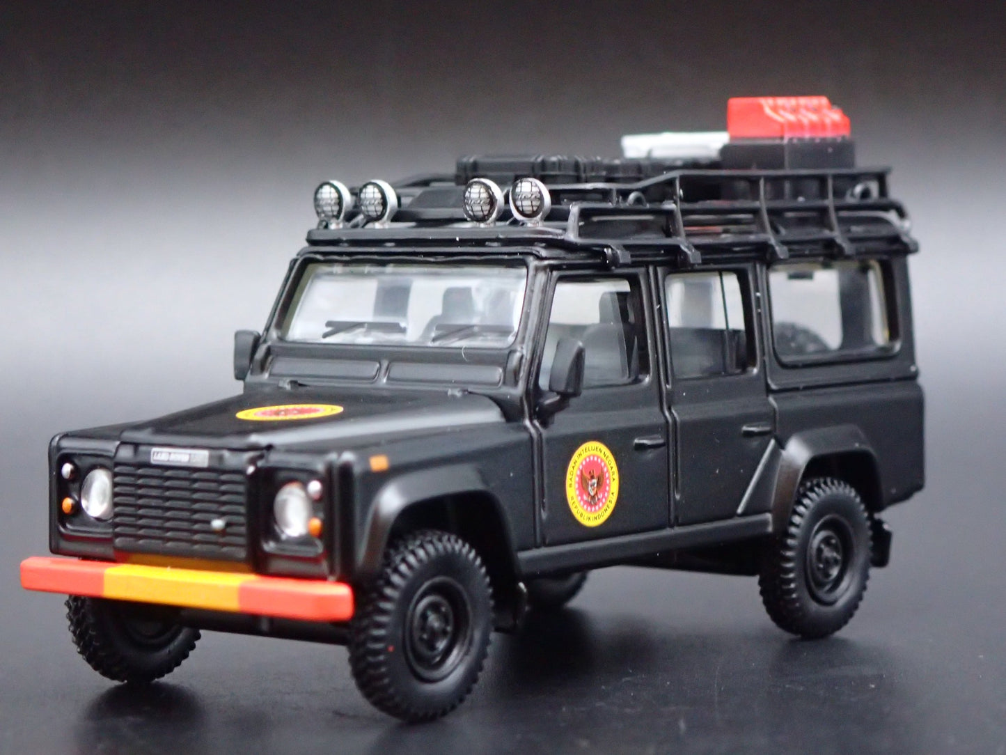 LAND ROVER DEFENDER 110 BADAN NEGARA INDONESIA  1/64 SCALE DIECAST MODEL CAR